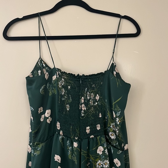 Reformation Frankie silk dress in green, size large, only worn twice. - Picture 3 of 4